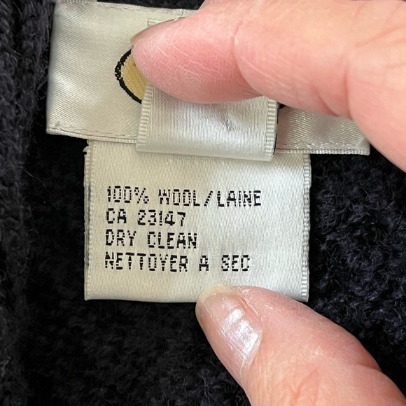 Talbots Navy Cable Knit Cardigan Sweater Chunky Oblong Wooden Buttons S - Picture 11 of 14